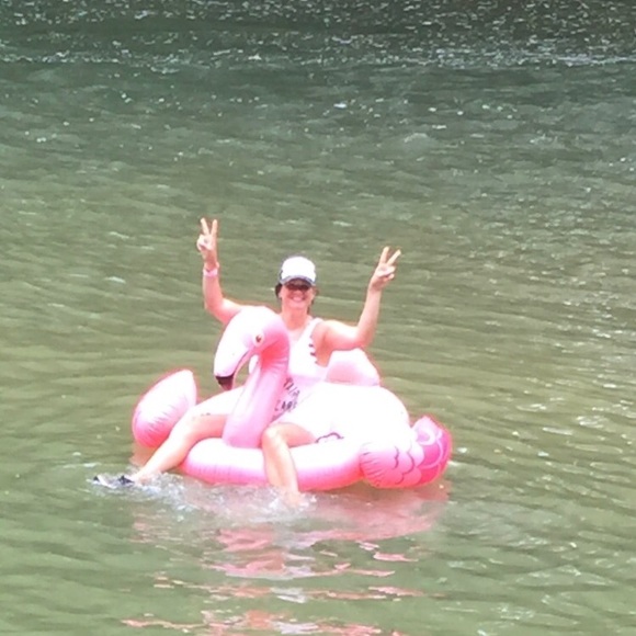 Meet your Posher, Lisa - Picture 1 of 1